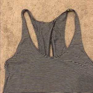 Lululemon All Tied Up Scoop Neck size 4